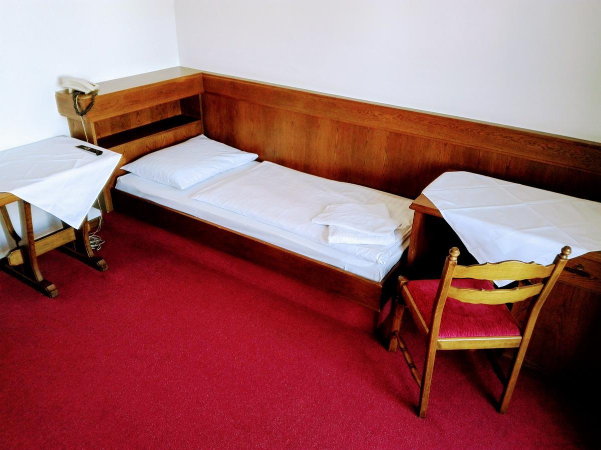 Mosers Pension Villach Bagian luar foto