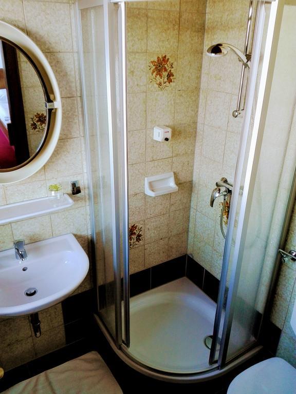 Mosers Pension Villach Bagian luar foto